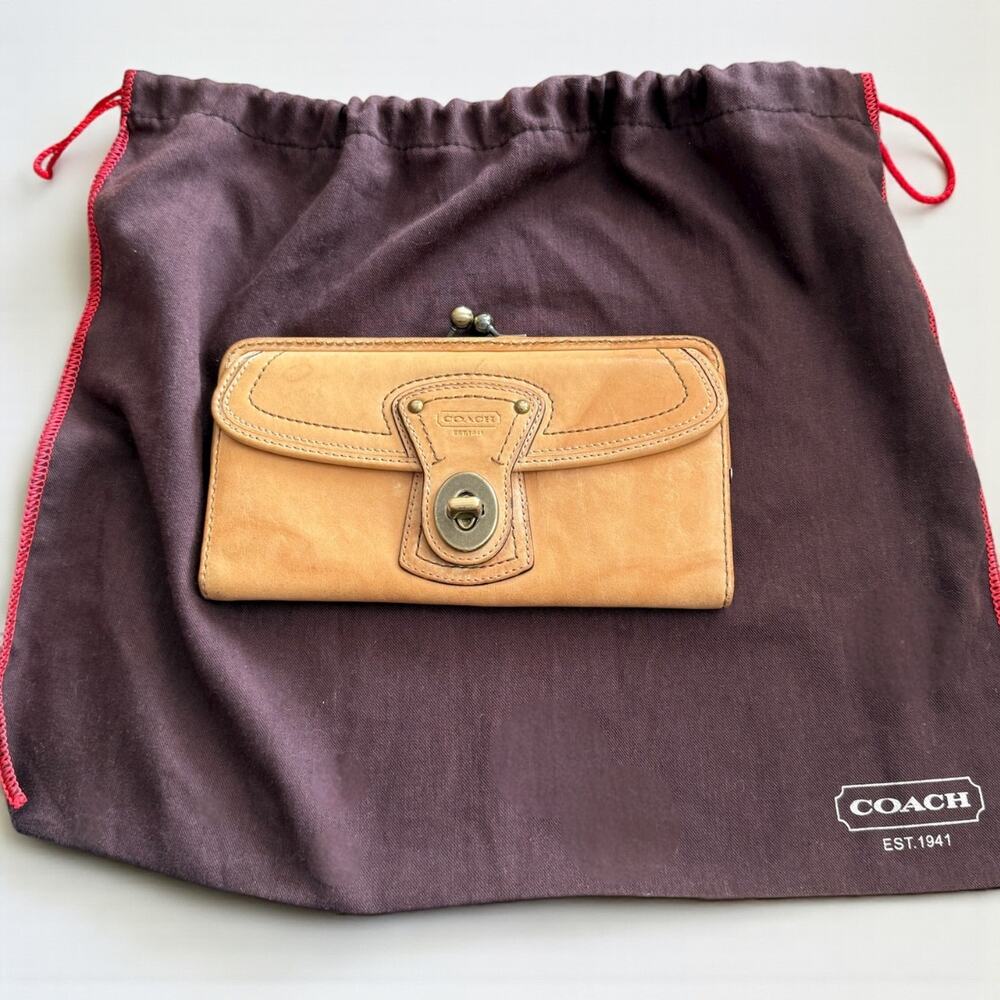 COACH Gigi Legacy Wallet Camel Leather 65th Anniversary Turnlock Kisslock Frame